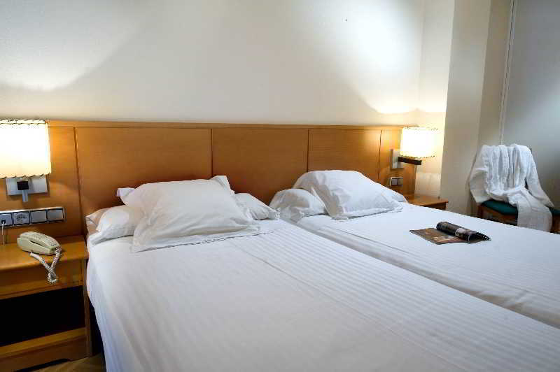 Suites Sercotel Mirasierra Pamplona Exteriör bild