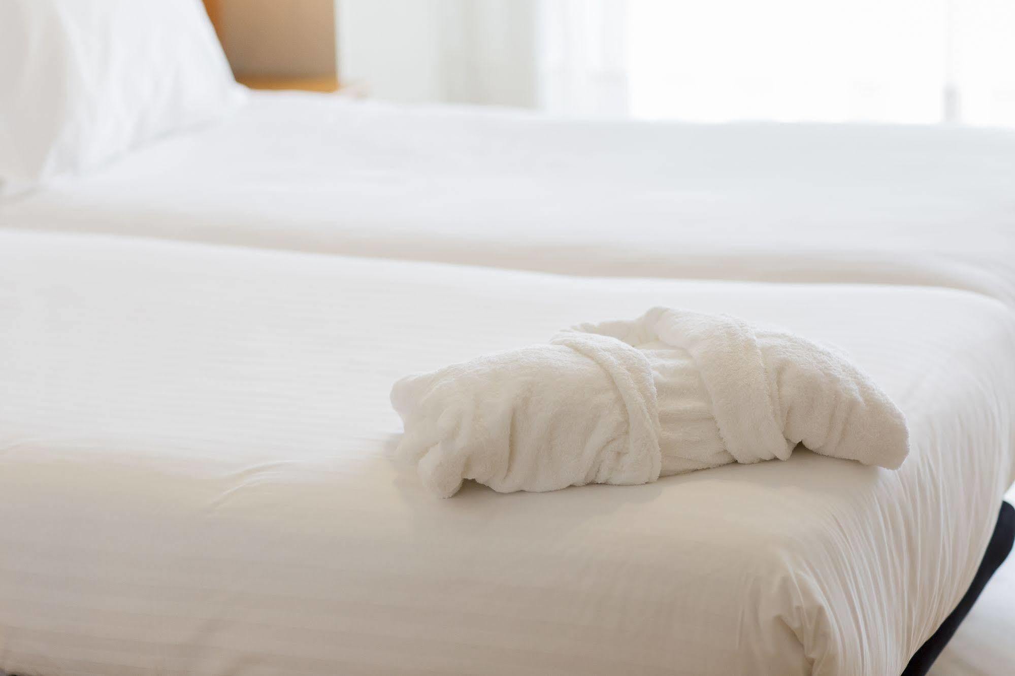 Suites Sercotel Mirasierra Pamplona Exteriör bild