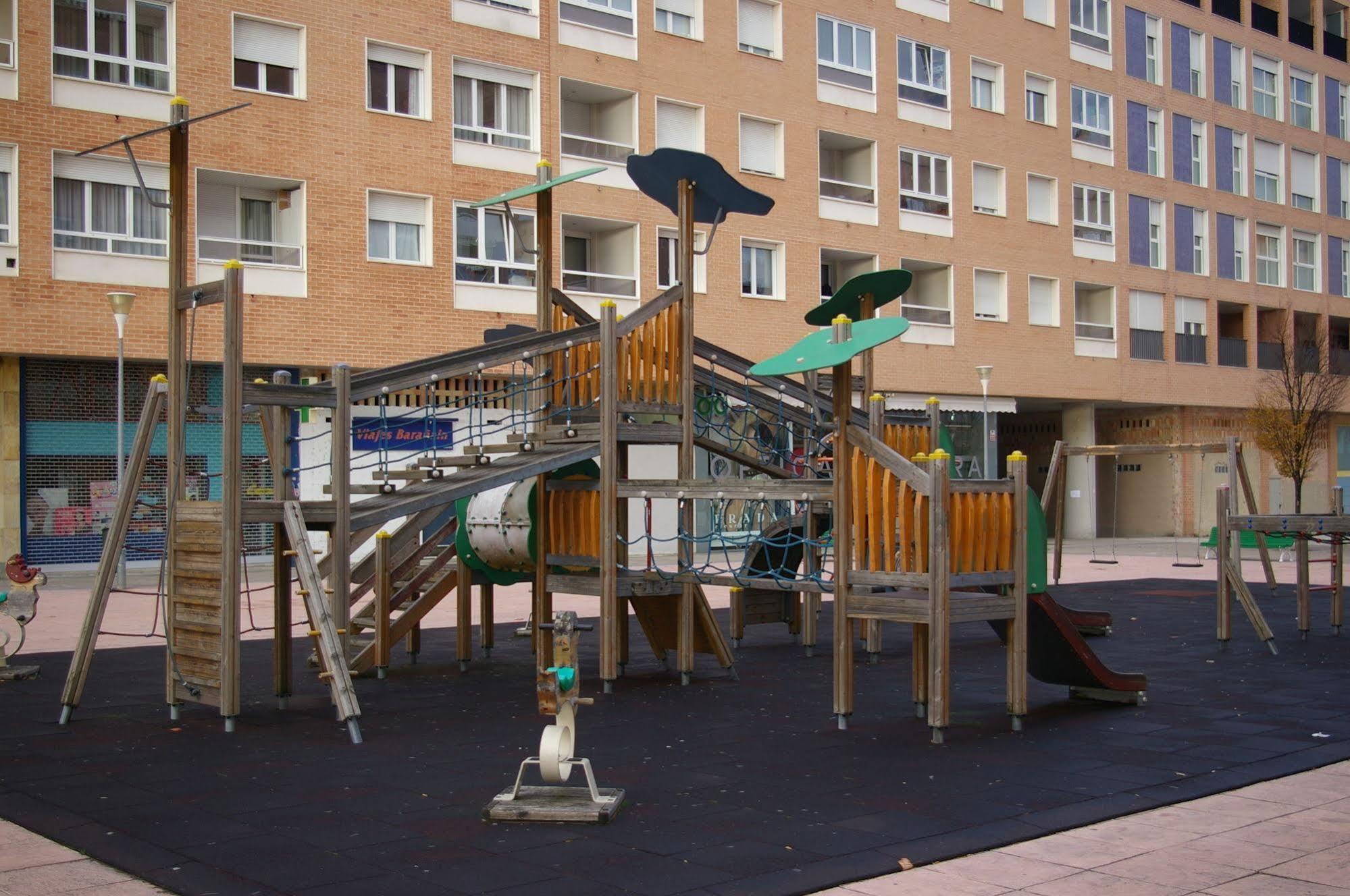 Suites Sercotel Mirasierra Pamplona Exteriör bild